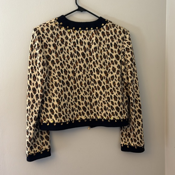 St. John Animal Print Full Zip Jacket Embellished w/Gold Grommets Sz 8 - Picture 6 of 12